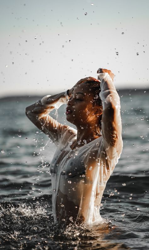 woman in white dress in water photo – Free Water Image on Unsplash Photo Of People, Art Plage, Lake Photoshoot, Bouidor Photography, Water Shoot, Budoir Photography, Girl In Water, Shotting Photo, Photographie Portrait Inspiration