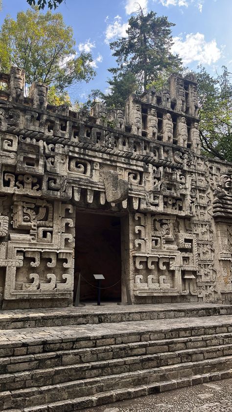 Ancient Aztec Architecture, Ancient Aztec Aesthetic, Aztec Ruins Art, Aztecs Aesthetic, Mayan Ruins Mexico, Cultural Anthropology Aesthetic, Aztec Structures, Aztec Buildings, Mayan Aesthetic
