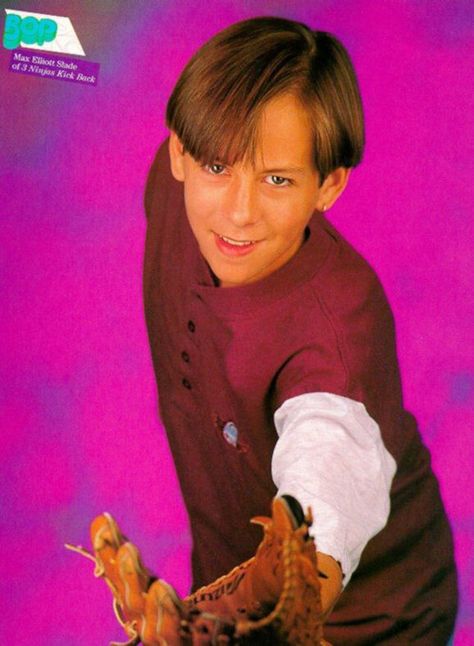 Former child and teen actor Max Elliott Slade of three 90s movie series 3 Ninjas. 3 Ninjas Movie, 3 Ninjas, Take My Heart, Matthew Lawrence, 90s Actors, 90s Movies, Movie Series, Retro Photo, Child Actors