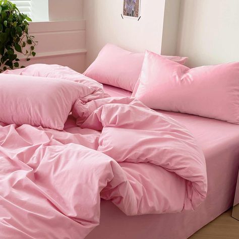 PRICES MAY VARY. 【Soft & Cozy】Crafted from premium washed microfiber, this smooth comforter set is ultra soft and comfortable. The cloud-like down alternative filling creates a fluffy comforter, providing you with extra and unpredictable comfort and the best sleep ever. The preppy bedding set includes 1 twin comforter (68x90) and 1 pillow sham (20x26). 【Lightweight yet Warm】Whether you prefer warm or cool, this breathable all-season bed set is just right. It will keep your warmth in the winter, Pink Dorm Room Decor, Modern Bedding Set, Gothic Bedding Sets, Black Comforter Sets, Full Size Comforter Sets, Pink Dorm Rooms, Full Size Comforter, Fluffy Comforter, Twin Size Comforter