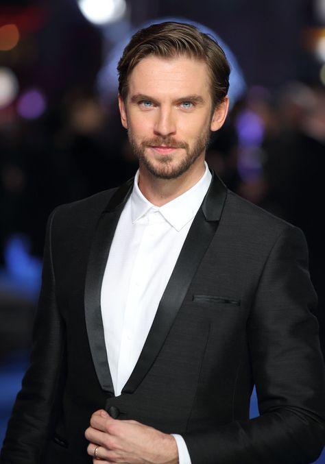 Dan Stevens Officially Cast as The Beast in Disney's Live-Action 'Beauty and the Beast' http://www.rotoscopers.com/2015/03/05/dan-stevens-officially-cast-as-the-beast-in-disneys-live-action-beauty-and-the-beast/ Luke Evans, Dan Stevens Hot, Downton Abbey Dan Stevens, Matthew Crawley, Dan Stevens, Disney Beauty And The Beast, Handsome Actors, The Hollywood Reporter, British Actors
