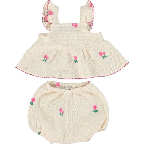 Adorable Daisy baby set in elegant summer silhouette features loose fit and ruffled lace sleeve detailing. Crafted in vintage style needlepoint organic cotton fabric. Set comes with matching balloon bloomers. | Bebe Organic | Daisy Baby Set, Bloom | Organic Cotton (Florals, Size 3Y) | Maisonette collects the best children’s products from around the world (unlike Zulily, Etsy, The Tot, Farfetch Kids, Childrensalon, Crate and Kids, Kohls, Wayfair, Buy Buy Baby, Nordstroms, Mini Boden, J.Crew Factory, or PotteryBarn Kids), creating a curated shopping experience for you. Think of us as your shortcut to fashion for litte ones! Vintage Baby Girl Clothes, Summer Silhouette, Vintage Kids Clothes, Vintage Baby Clothes, Fabric Set, Vintage Baby Girl, Potterybarn Kids, Swimming Bathing Suits, Lace Sleeve