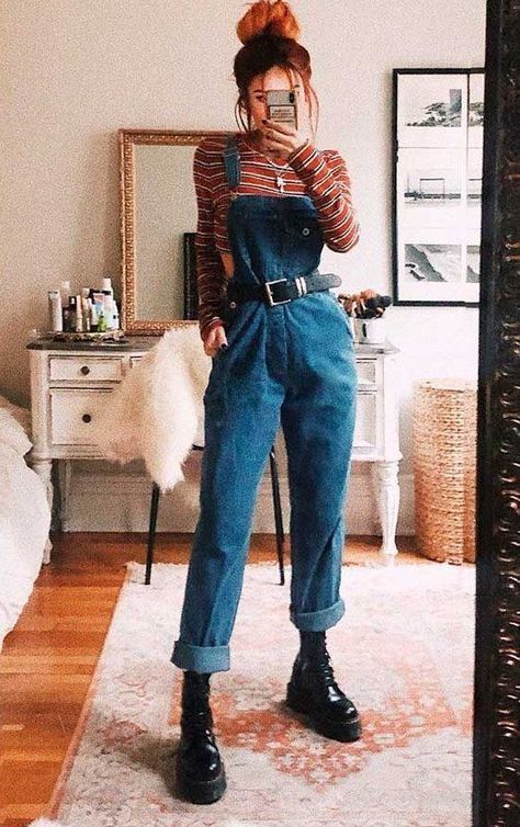 Overalls Office Outfit, Winter Flea Market Outfit, Summer Doc Martin Outfits, Aesthetic Genz Outfits, Short Hourglass Outfits, Norwegian Women Style, Edgy Overalls Outfit, Overalls Outfit Winter Aesthetic, Feminine Outfits With Jeans