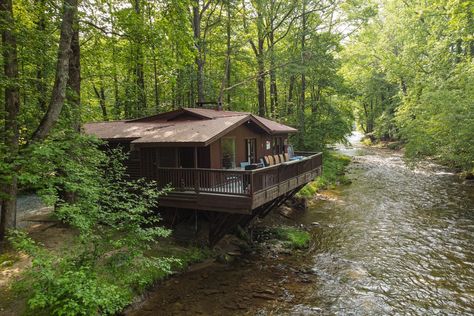 Log Cabins In The Mountains, Cabin By River, Virgin River Cabin, House On River, Cabin By The River, Riverfront Cabin, House Near River, River Homes, House On The River