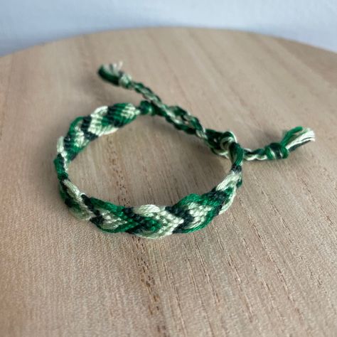 A Handmade Bracelet Or Anklet Woven With Shades Of Green Colors. A Friendship Or Statement Bracelet Perfect For This Summer! Approx. 9 Inches/ 30 Centimeters Long. 10 Woven Bracelets For $25. Summer Friendship Bracelets Pattern, Cute Friendship Bracelets Pattern, Green Friendship Bracelet, Bracelet Colors, String Bracelet Patterns, Arm Cuff Bracelet, Silver Money Clip, Faux Leather Bracelets, Cute Friendship Bracelets