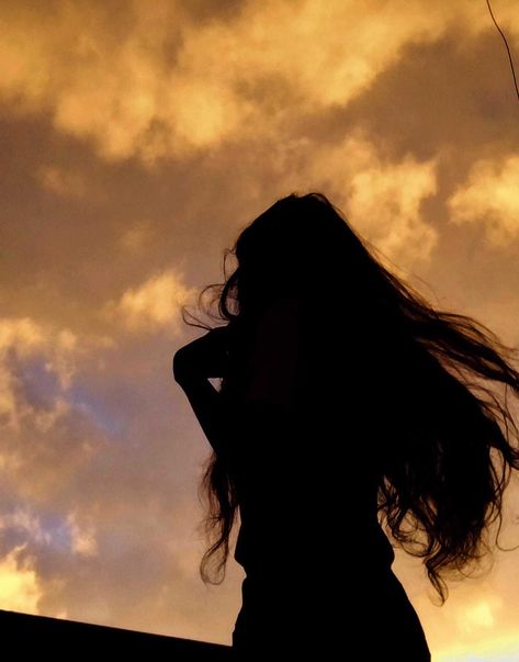 Silhouette Girl, sunset Nature, Shadow Pic, Silhouette Girl, Sky Gazing, Girl Sunset, Art Ho, Silhouette Photography, Sunset Silhouette, Unfortunate Events