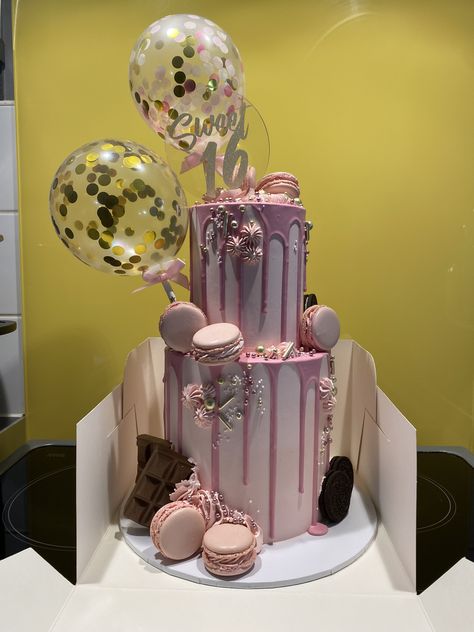 Daughters Sweet 16 Birthday cake Essen, Sweet 16 Cake Ideas 2 Tier, Blue Cake Sweet 16, Birthday Dress For Teens Sweet Sixteen, Sweet Sixteen Cakes For Girls 16th Birthday, 16 Birthday Party Cake Ideas, Sweet 15 Cakes Ideas, Girls 16th Birthday Cake, Double Layer Birthday Cake