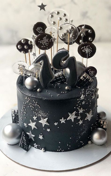 Unique Cake Ideas Birthdays, 15 Boy Birthday Ideas, 15 Birthday Cake Boy, Birthday Cake For 15, All Black Cake Birthday, Black Birthday Cake Ideas, Black Cake Ideas Birthdays, Boy Cakes Birthday, Black Cakes Birthday