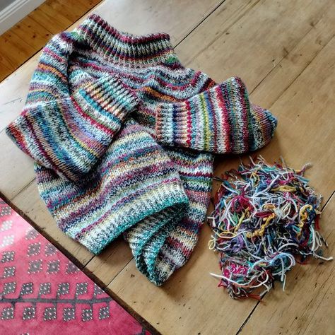 Heidi Corfitsen on Instagram: "I forgot to add these pics of all the pesky ends from my colourful scrap yarn sweater inspired by #thenolimitssweater by @laerkebagger when I posted myself wearing the finished sweater! Proof of my determination - or crazy obsession with a neat finish - to weave every single one of them in on the inside of the sweater instead of tying knots! 😆💜💚💙💛🧡 All done and dusted! 😜 #knityourstyle #knitincolour #knittersofinstagram #chunkyknit #slowfashion #sustainablef Chunky Scrap Yarn Sweater, Scrap Knitting Sweater, Scrap Sweater Knit, Scrap Yarn Sweater Knit, Scrappy Sweater Crochet, Scrap Knitting Projects, Scrap Yarn Crochet Sweater, Crochet Scrap Sweater, Scrap Yarn Knitting Projects