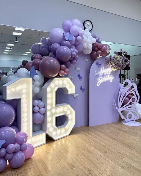 Purple Theme Sweet 16 Party, Sweet 16 Entryway Ideas, Sweet 16 Marquee Numbers, Sweet 16 Party Balloons, Theme For Sweet 16 Party, Party Favor Ideas For Sweet 16, Sweet Sixteen Balloons Decorations, Purple Silver Sweet 16, Purple Butterfly Balloon Arch