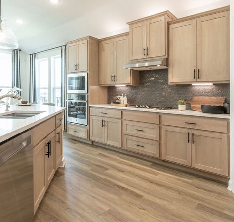 Differences between hard maple and soft maple kitchen cabinet doors Small Kitchen Cabinets Design, Small Kitchen Cabinet Design, Hickory Kitchen Cabinets, Cabinet Cabinet, Hickory Kitchen, Kitchen Cabinets Design, Stained Kitchen Cabinets, White Oak Kitchen, Hickory Cabinets