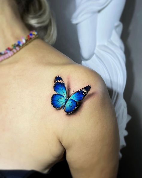 Tattoo Papillon, Realistic Butterfly Tattoo, Rosen Tattoo Frau, Purple Butterfly Tattoo, Blue Butterfly Tattoo, Unique Butterfly Tattoos, 3d Butterfly Tattoo, Purple Tattoos, Butterfly Tattoo Meaning