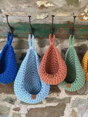 Amigurumi Patterns, Crochet Basket Organizer, Hanging Baskets Crochet Free Pattern, Crochet Hanging Wall Basket, Crochet Vegetable Bag, Free Crochet Hanging Basket Patterns, Hanging Basket Crochet Pattern Free, Crochet Hanging Basket Pattern Free, Crochet Hanging Baskets Free Patterns