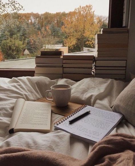 A commitment to reflecting and reading things that challenge my ways of thinking Tapeta Harry Potter, Cozy Aesthetic, Foto Tips, Study Hard, Study Inspiration, Coffee And Books, Foto Inspiration, Brown Aesthetic, Book Photography