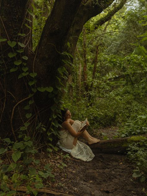 Woman In Woods Aesthetic, Ethereal Woods Aesthetic, Human In Nature Photography, Woodland Photoshoot Ideas, Dark Aesthetic Senior Pictures, Women In Nature Aesthetic, Outdoor Photoshoot Aesthetic, Cool Photoshoot Ideas Outside, Senior Picture Ideas In Woods