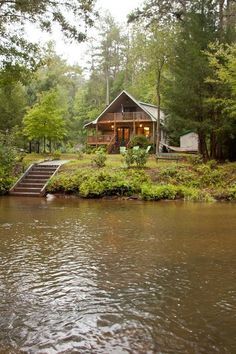 📌 @tiffanymontayre Log Home Decorating, Log Cabin Homes, Blue Ridge Log Cabins, Blue Ridge Cabin Rentals, Blue Ridge Georgia, Haus Am See, Cabin Living, Little Cabin, River House