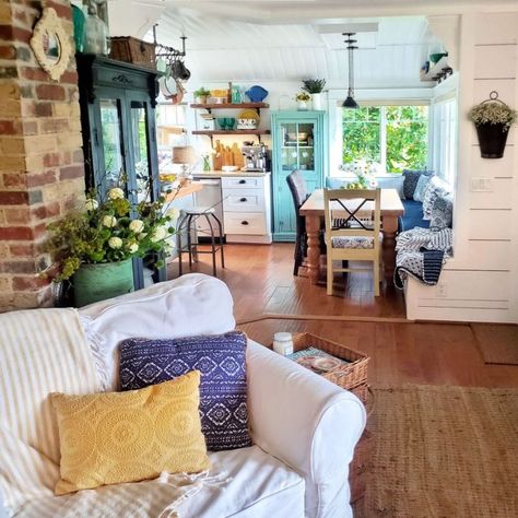 Shiplap and Shells - Colorful Cottage Living Room Summer Tour | A tour of my summer cottage living room, where you'll find coastal inspiration throughout, and shades of blues and greens. #coastalcottage #cottagestyle #summertour #cottagelivingroom #beachcottage #hometour Beach Color Palette Living Room, Summer Cottage Living Room, Cozy Cottage Home Decor, Summer Cottage Kitchen, Colorful Cottage Living Room, Colorful Vintage Cottage, Cozy Colorful Living Room, Summer House Living Room, Colorful Cottage Interiors