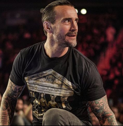 Wwe Male Wrestlers, Wwe 2000s, Cm Punk Aew, Cm Punk Wwe, Wwe Icons, Punk Tactics, Tlou Hbo, Male Wrestlers, Wwe Men