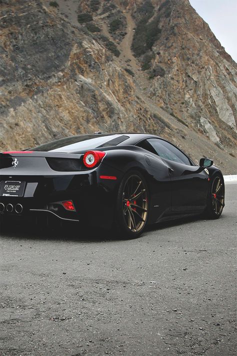 Ferrari 458 Italia. Loooooove the color Ferrari Italia 458, Ferrari Supercar, Cars Drive, Carros Bmw, Aventador Lamborghini, Cow Boys, F12 Berlinetta, Luxury Sports Cars, Ferrari 458 Italia