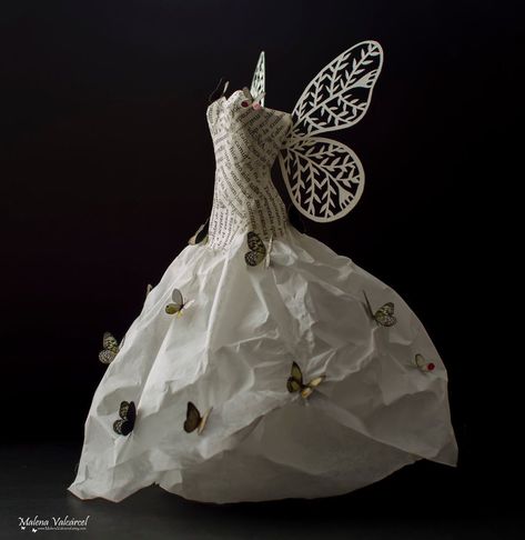 Fairy Paper Dress - Paper Art by MalenaValcarcel Recycled Dress Ideas, Paper Dress Art, Masque Halloween, Dress Paper, Origami Dress, Paper Clothes, Miniature Dress, Recycled Dress, Paper Fashion