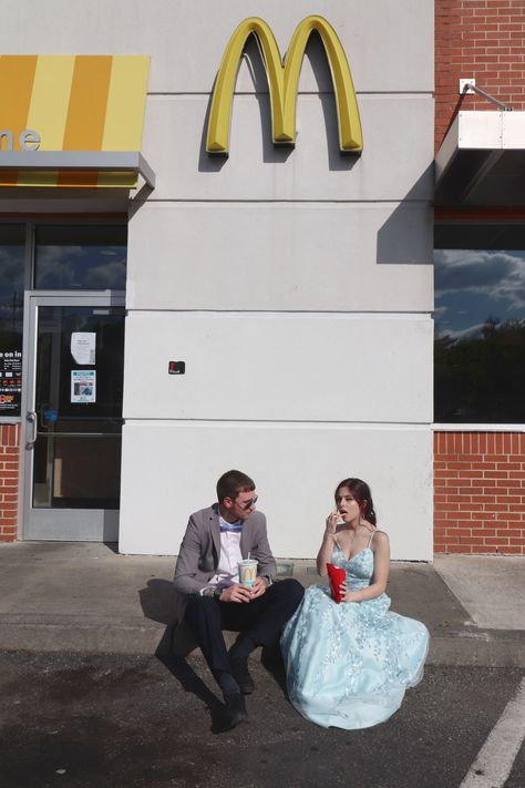 Prom Mcdonald’s, Mcdonalds After Wedding, Mcdonalds Engagement Shoot, Mcdonald's Photoshoot, Mcdonald’s Photoshoot, After Prom Aesthetic, Fun Prom Photos, Mcdonald Photoshoot, After Prom Ideas