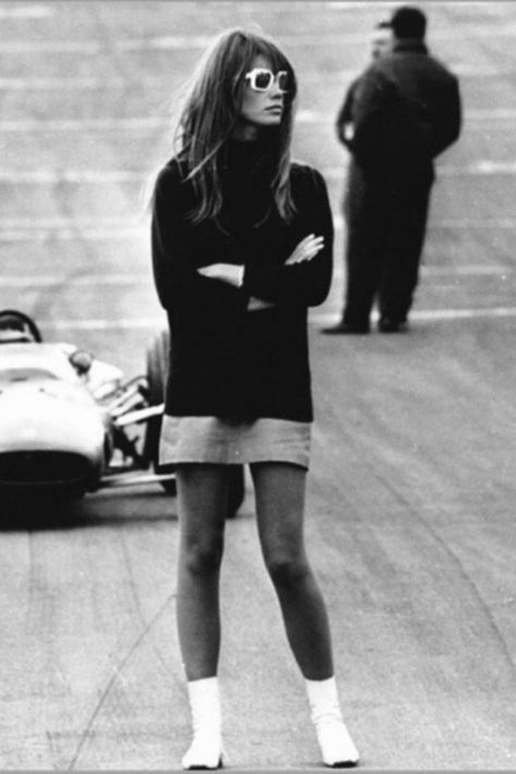 Françoise Hardy in Grand Prix 1966 60s College Fashion, Veronica Corningstone Outfits, 1940s Modern Fashion, Francoise Hardy Style, 60s Aesthetic, Style Année 60, Beatnik Style, Mode Retro, 60's Style