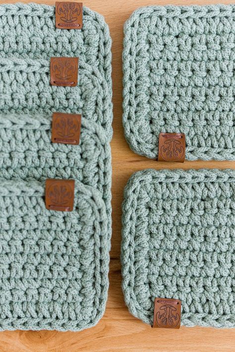 Coaster Patterns, Coaster Ideas, Beach Bag Essentials, Modern Coasters, Beige Crochet, Crochet Coaster Pattern, Creative Crochet, Square Coasters, Adorable Crochet