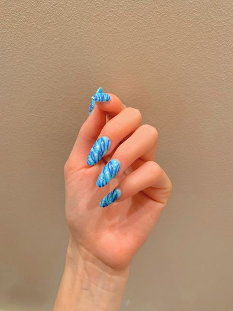 Blue Avatar Inspired Nails, Avatar The Way Of Water Inspired Nails, Avatar Acrylic Nails, Avatar Way Of Water Nails, Avatar Nail Ideas, Avatar Nails Ideas, Avatar Nails Acrylic, Nails Inspired By Movies, Avatar Themed Nails