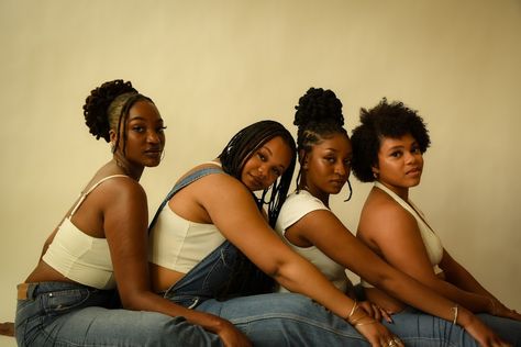 Black Women Empowerment Photoshoot, Group Photo Ideas Professional, Sibling Photo Shoots Black, Photoshoot Ideas Black Women Group, Graduation Group Photo Ideas Friends, Bhm Photoshoot, Group Photoshoot Ideas Black People, Black Women Group, Group Photoshoot Poses