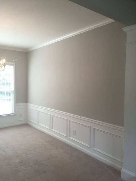 SW Agreeable Gray - walls and ceilings Agreeable Gray Sherwin Williams, Pizza Calzone, Interior Paint Colors Schemes, White Wainscoting, Agreeable Gray, Popular Paint Colors, Grey Paint Colors, Interior Paint Colors, Yard Work