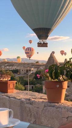 Places To Visit In Turkey, Turkey Travel Istanbul, Video Nature, Hot Air Balloon Rides, Air Balloon Rides, Hot Air Balloons, Turkey Travel, Dream Travel Destinations, Beautiful Photos Of Nature