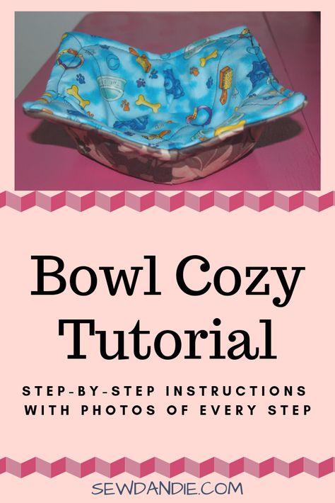 Soup Bowl Cozy Pattern Sew Ins, Upcycling, Bowling Outfit, Bowl Cozy, Fabric Bowls, Bowl Recipes, Beginner Sewing Projects Easy, Small Sewing Projects, Leftover Fabric