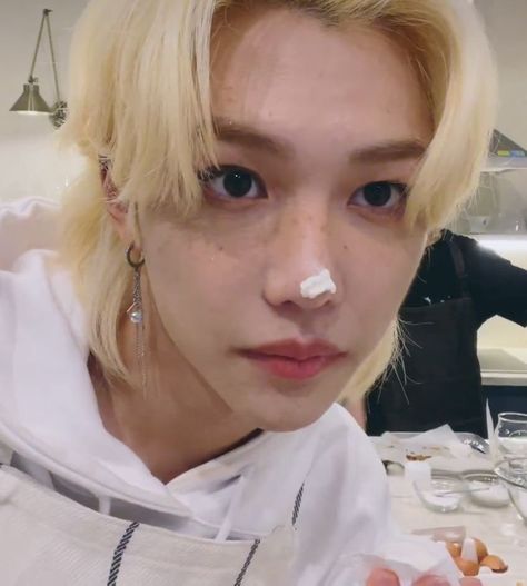 Felix Pfp, Cute Freckles, Prince Felix, Fake Eye, Men's Long Hairstyles, K Pop Boy Band, 17 Kpop, Felix Skz, He Makes Me Happy