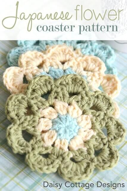 Crocheted Coaster, Flower Motif Crochet, Coasters Free Pattern, Motif Crochet Pattern, Motifs Afghans, Crochet Japanese, Daisy Cottage Designs, Daisy Cottage, Crochet Puff Flower