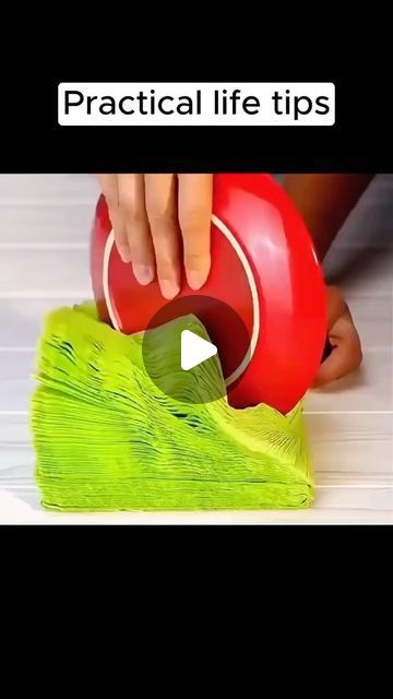 Tips And Tricks For Life Helpful Hints, Diy Hacks Videos, Useful Life Hacks Videos, Life Hacks Videos, Kitchen Hacks Diy, Kitchen Life Hacks, Creative Kitchen Gadgets, Top Kitchen Gadgets, Creative Life Hacks