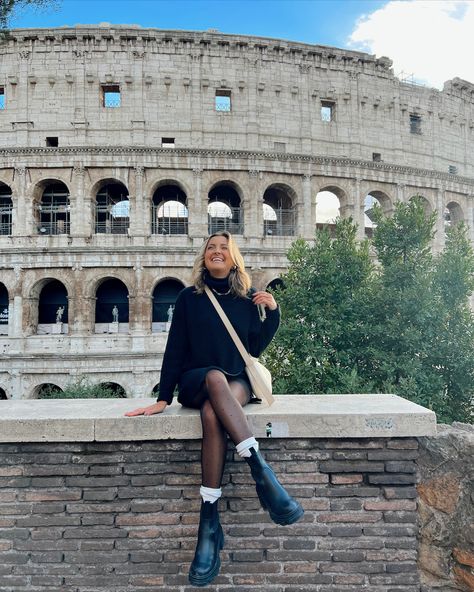 What to Wear In Rome, Italy || Outfit Ideas To Wear In Rome This Fall Europe Outfit Inspo Spring, Rome Outfits Spring What To Wear, Italy Outfit Inspo Spring, Rome In Spring Outfits, Italy Cold Weather Outfits, Montreal Spring Outfit, Austria Outfit Spring, Cold Italy Outfit, Outfit Ideas For Rome Italy