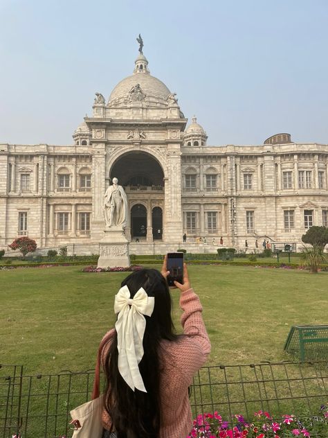 Aesthetic outfit inspo coquette aesthetic Victoria Kolkata Photography, Kolkata Trip Outfit, Victoria Memorial Aesthetic, Darjeeling Aesthetic Outfit, Victoria Memorial Kolkata Photography, Desi Coquette Core, Mumbai Photography Poses, College Street Kolkata Photography, Kolkata Aesthetic Photography