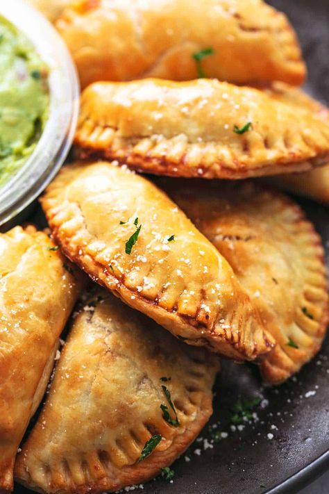 Easy Beef Empanadas, Mexican Empanadas, Easy Empanadas Recipe, Homemade Empanadas, Easy Empanadas, Beef Empanadas Recipe, Mexican Guacamole, Beef Empanadas, Homemade Mexican