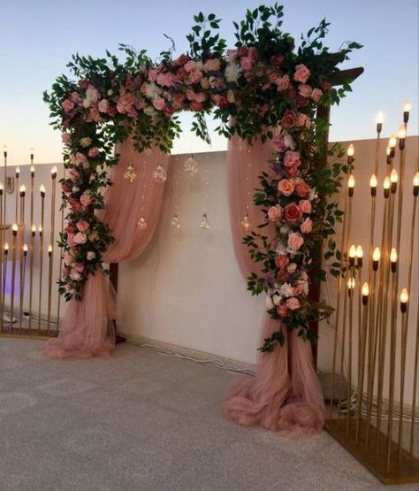 Quinceanera Picture Frame Ideas, Enchanted Diy Decorations, Rose Gold Quinceañera Backdrop, Background For Quinceanera, 15 Centerpieces Ideas Table Decorations, Vintage Rustic Decor Wedding, Quinceanera Stage Ideas, Quince Decorations Ideas At Home, Wedding Decorations Pink And White Flower Arrangements