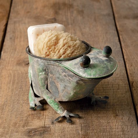 Frog Bathroom, Frog Planter, Frog House, Frog Decor, Cerámica Ideas, Cute Frog, Countryside House, Frog And Toad, Wood Beams