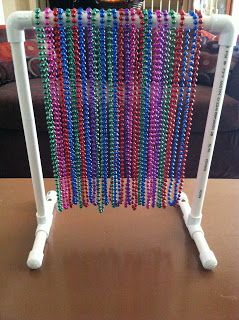 Bead box for sensory input Make Your Own Sensory Toys, Make Sensory Toys, Diy Sensory Room Ideas, Sensory Rooms In Schools, Sensory Room Diy, Snoezelen Diy, Pmld Activities, Sensory Toys Diy, Diy Sensory Room