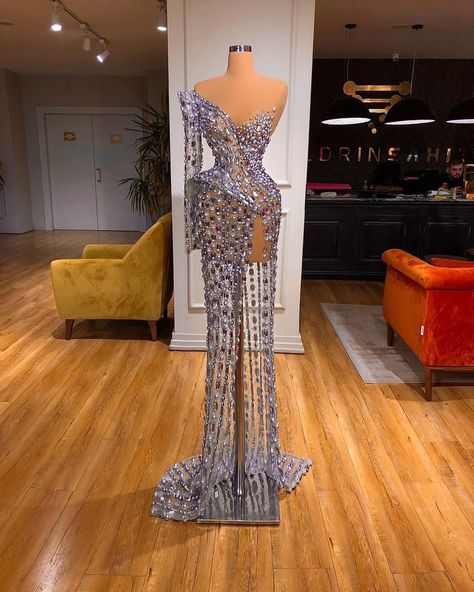 Valdrin Sahiti, Award Show Dresses, Glamour Dress, Witch Outfit, Prom Dress Inspiration, Pretty Prom Dresses, Gala Dresses, Glam Dresses, Looks Chic