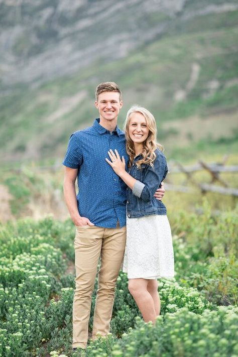 A couple standing in the mountains of beauitful Utah in a stunning summer engagement session. Simple couple pose inspiration Utah photographer Clarity Lane outdoor engagement session inspiration summer engagement session location couple attire inspiration ideas and goals  #engagements #Utahphotographer #outdoor #couplegoals #ClarityLane #casualattire #professionalhairandmakeup #summer #couplepose #engagementinspiration Best Couple Poses For Pictures, Simple Couples Poses, Standing Poses For Couples, Anniversary Couple Poses, Simple Couple Photos, Simple Couple Poses Indian, Couple Simple Poses, Standing Couple Poses, Simple Couple Poses