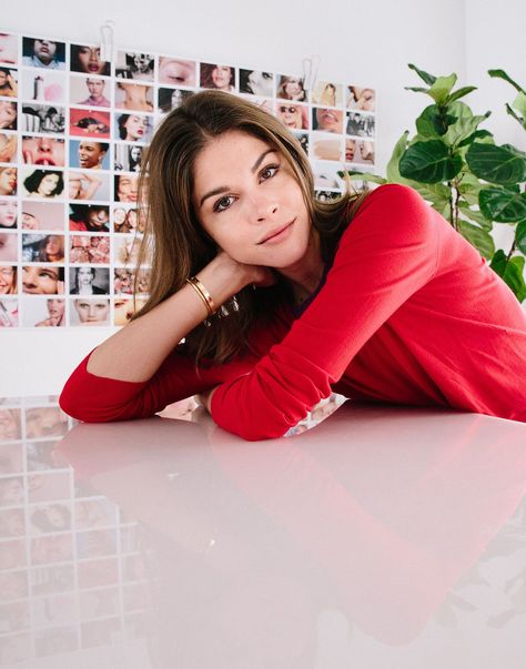 Glossier's Emily Weiss On The Beauty Game Changers You Need To Know Now- ellemag Beauty Hacks For School, Emily Weiss, Makeup Ingredients, Mothers Day Breakfast, Glossy Makeup, Beauty Games, Good Day Song, Health Articles, Portrait Inspiration