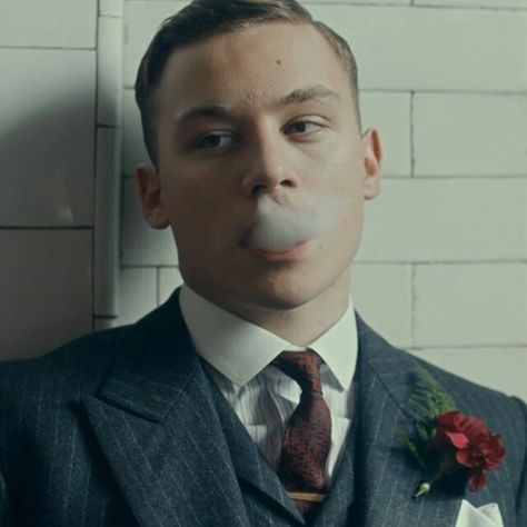 Peaky Blinders Michael, Michael Peaky Blinders, French Inhale, Finn Cole, Peaky Blinders Wallpaper, Red Right Hand, Cillian Murphy Peaky Blinders, Budget Apartment Ideas, Tommy Shelby