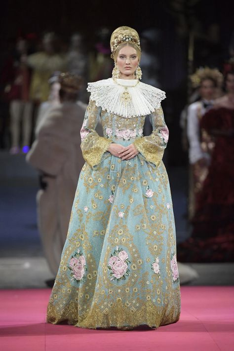 Dolce & Gabbana  Alta Moda Aria  #DolceGabbana #runway #runwayfashion #vogue Cornrow, Red Frock, History Journal, العصور الوسطى, Dolce Gabbana Alta Moda, Aesthetic Styles, Feather Gown, Cornrow Hairstyles, Ropa Diy