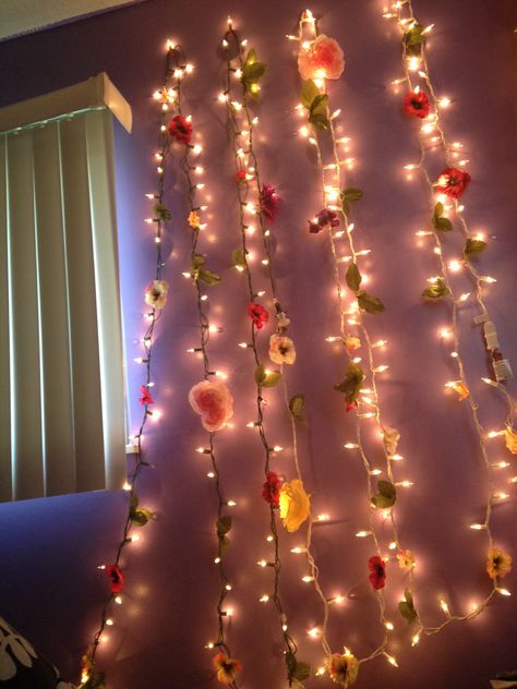 Lights with flowers on the for bedroom decorations. Very cheap too. Flowers With Lights Decor, Led Flower Wall, Flower Led Lights, Flowers And Lights Decor, Floral Fairy Lights, Hanging Flower Lights, Led Flower Lights, Light Up Flowers, Bedroom Flower Decoration