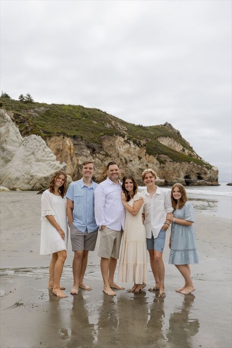 Planning Extended Family Portraits on your beach vacation? What to wear and  coordinating a large group. Check out this blog on how to get the most out of your Family Photo Session. Now Booking! Family Photoshoot In Beach, Family Pics On Beach, Beach Extended Family Photos Outfits, Large Family Photoshoot Beach, Older Sibling Beach Pictures, Beach Photos Outfit Ideas, Family Portrait Beach, Family Pics On The Beach, What To Wear Photoshoot Family