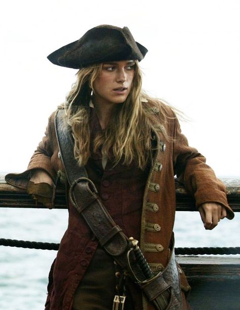 Keira Knightley as Elizabeth Swann in Pirates of the Caribbean: Dead Man’s Chest. Captain Jack, Keira Knightley Pirates, Elisabeth Swan, Anne Bonny, Kaptan Jack Sparrow, Elizabeth Swann, Keira Knightly, Captain Jack Sparrow, Pirate Life