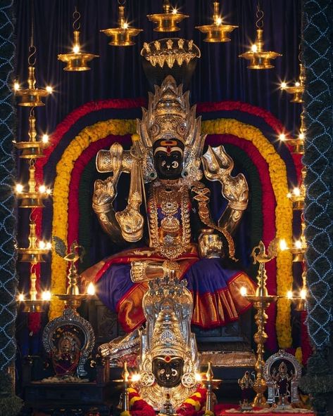 Goddess Tripura Sundari – The Fierce Form of Divine Shakti Om Sakthi Amman Images, Tripura Sundari Goddesses, Maa Annapurna, Amman Images, Adi Parashakti, Durga Maa Pictures, Temple Images, Tripura Sundari, Hindu Statues Goddesses